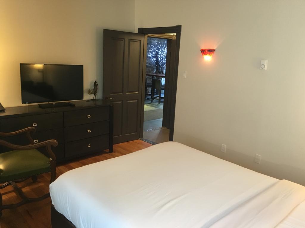 Hotel Epik Μόντρεαλ Εξωτερικό φωτογραφία