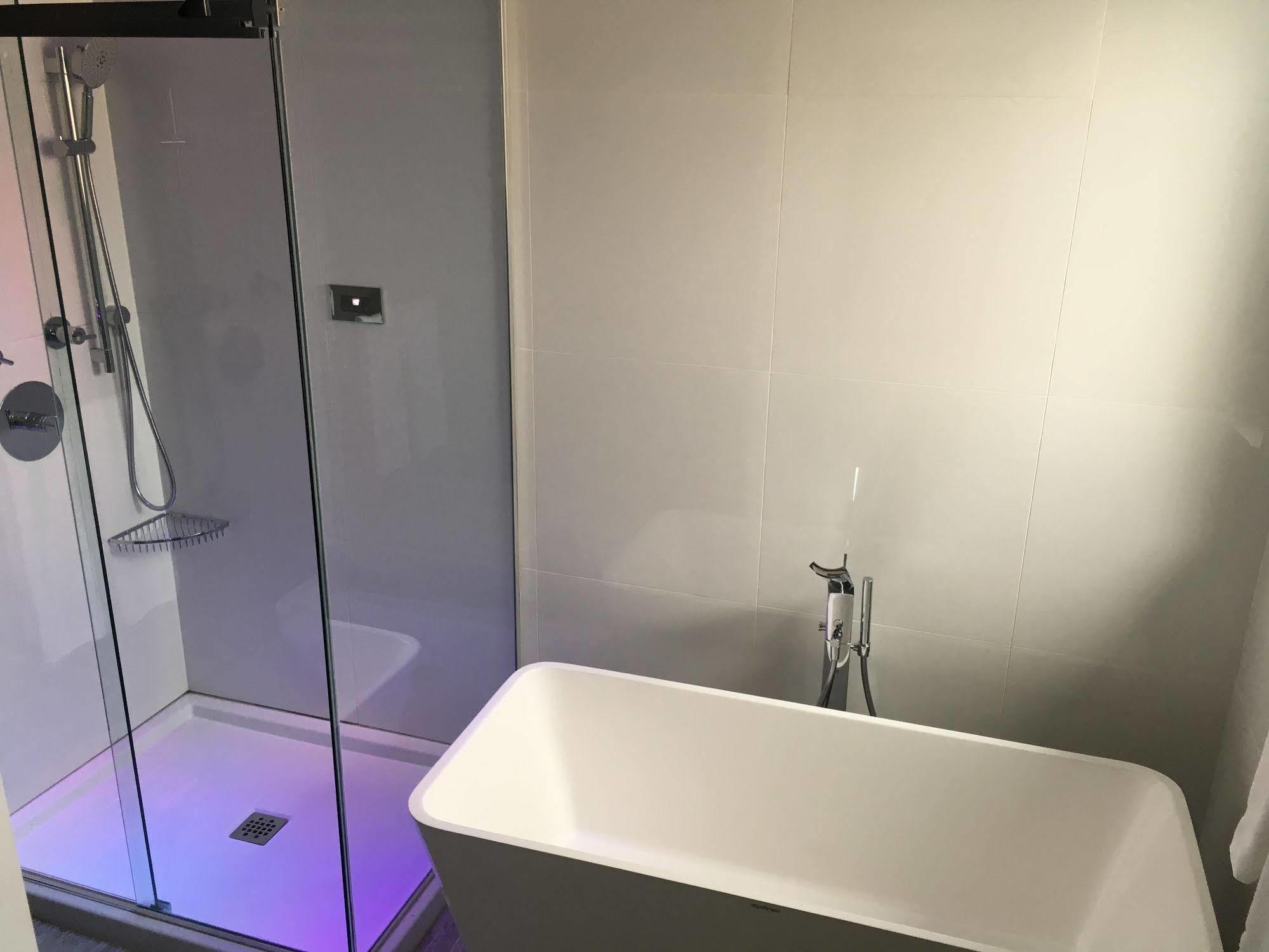 Hotel Epik Μόντρεαλ Εξωτερικό φωτογραφία