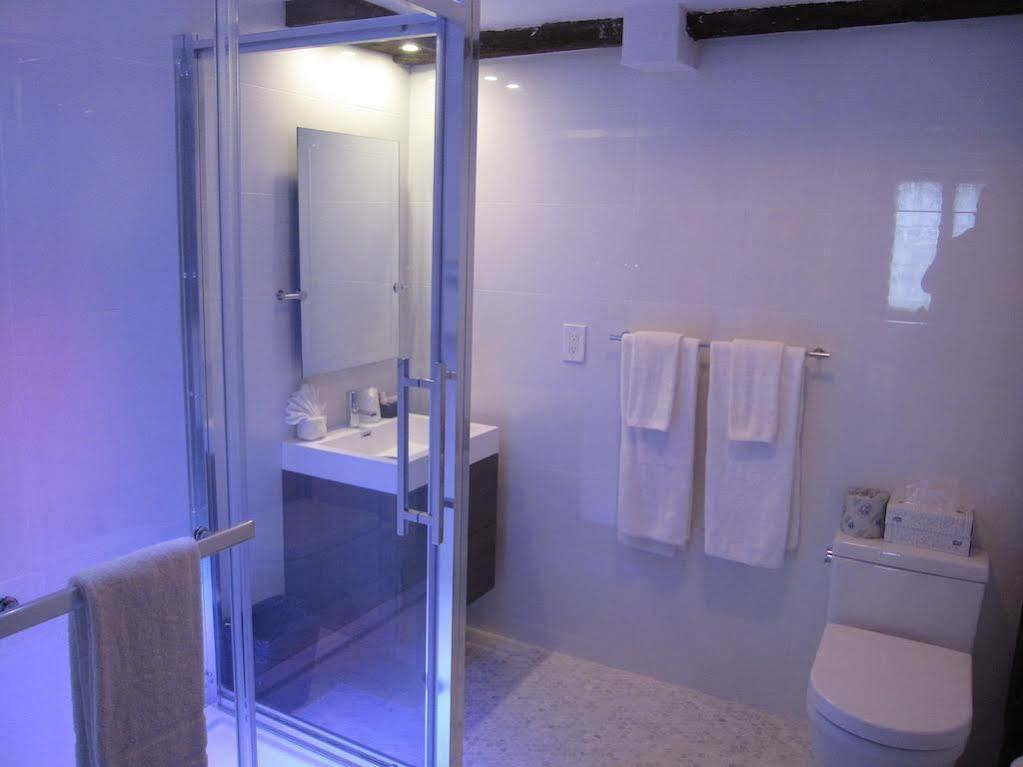 Hotel Epik Μόντρεαλ Εξωτερικό φωτογραφία